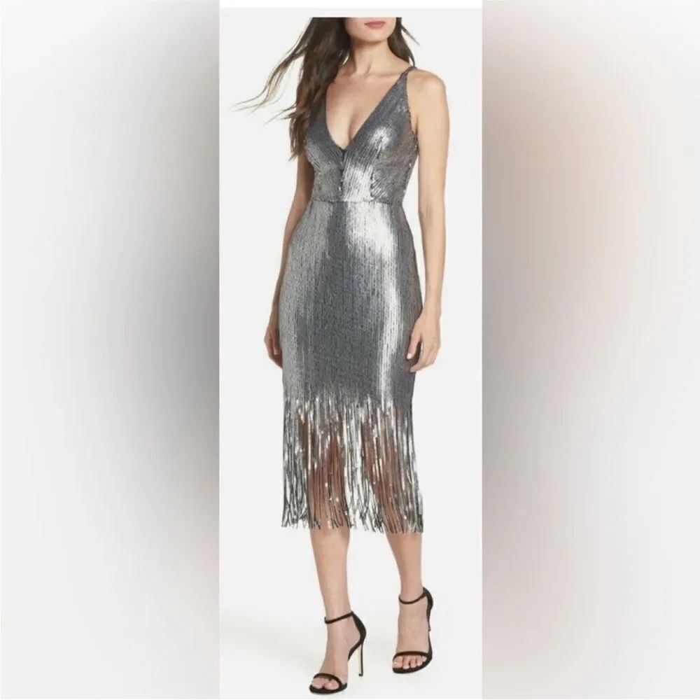 Dress the population Chic Silver sequinMidi Dress with Fringe Detail, S